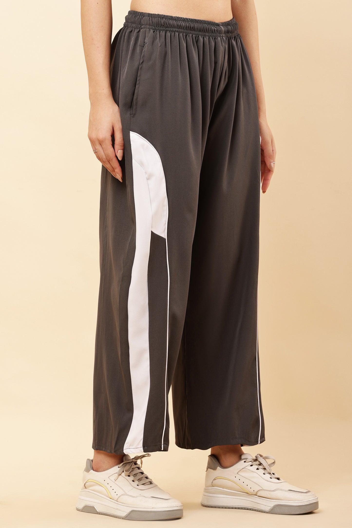 Women Solid Black Track Pants