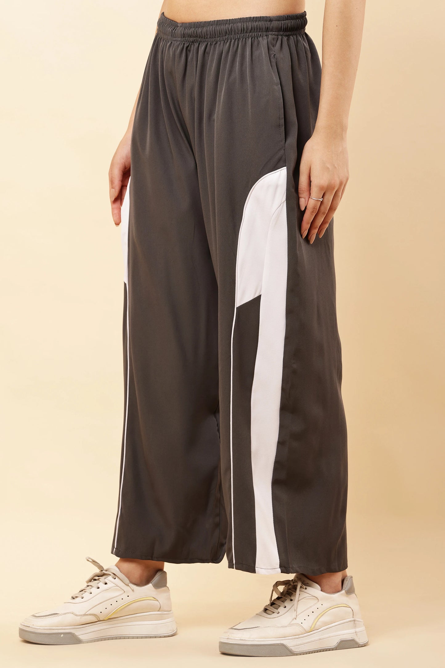 Women Solid Black Track Pants